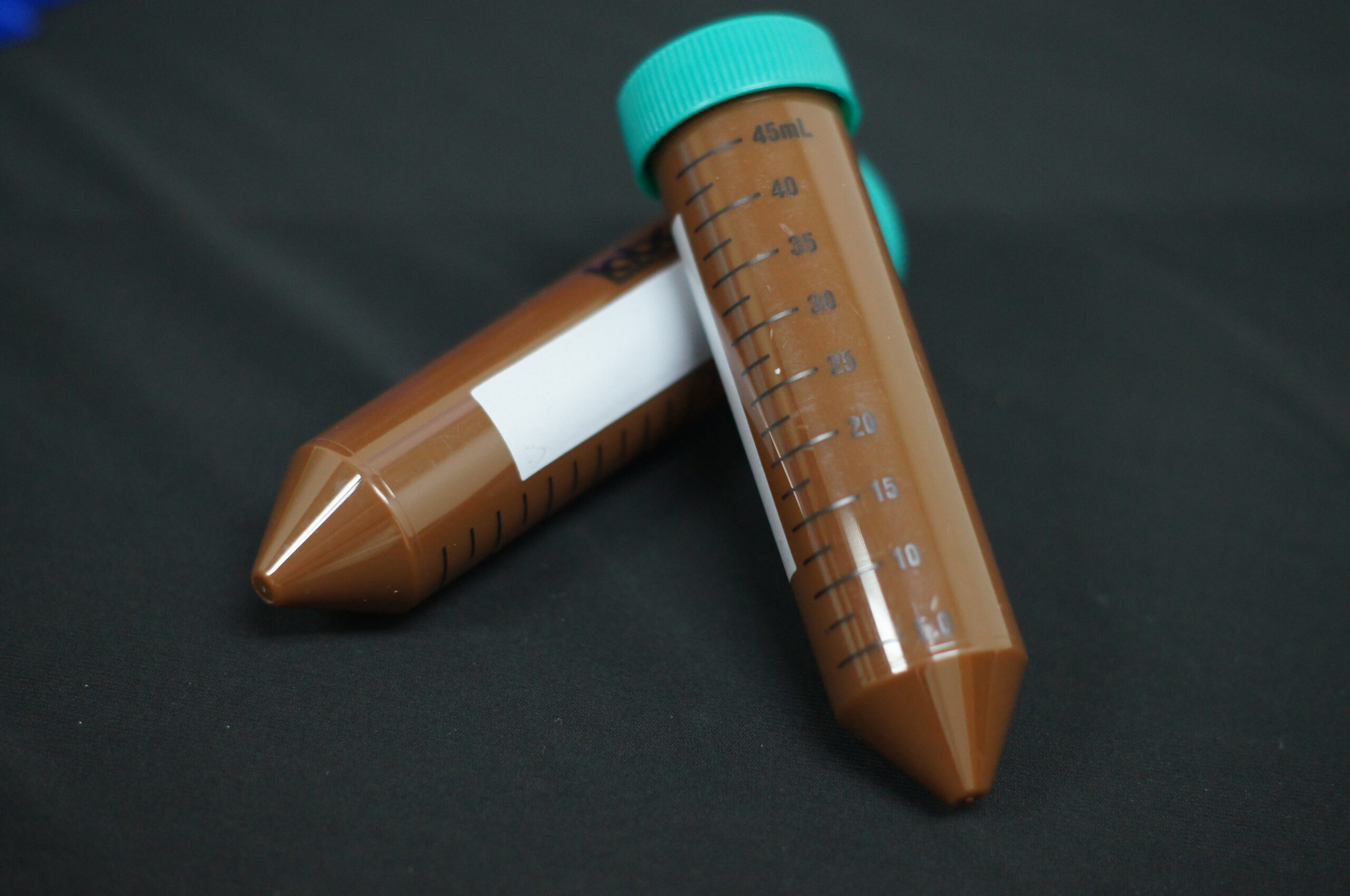 UVsafe™ Amber 50 ml Centrifuge Tubes with Plug Style Caps. Sterile