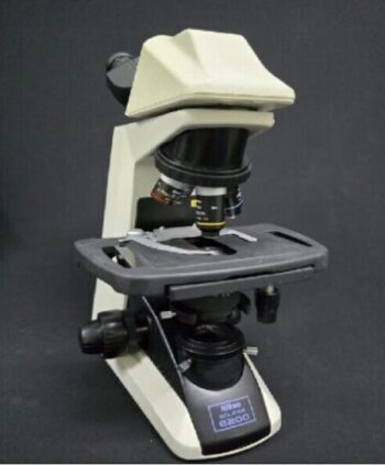 Refurbished Nikon E200